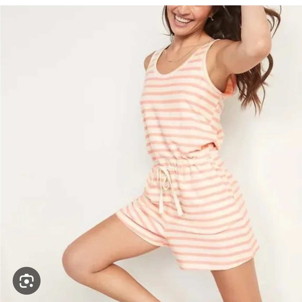 Old Navy Pink and White Striped Women's Shorts